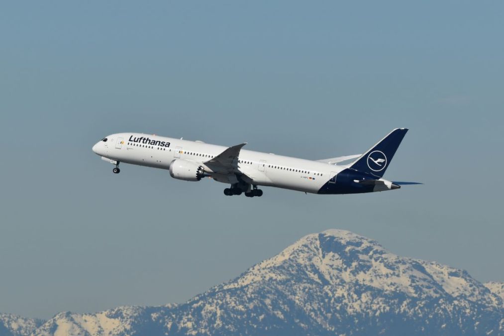Lufthansa Group and Starlink partner for high-speed inflight WiFi