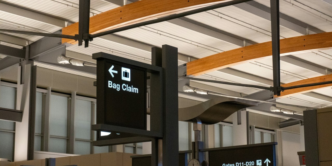 Innovating the baggage and pre-airport passenger journey with reclaim