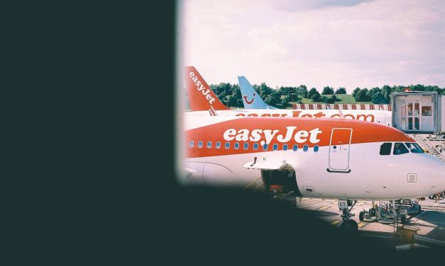 easyJet accept rival Apollo bid over Castlelake offer