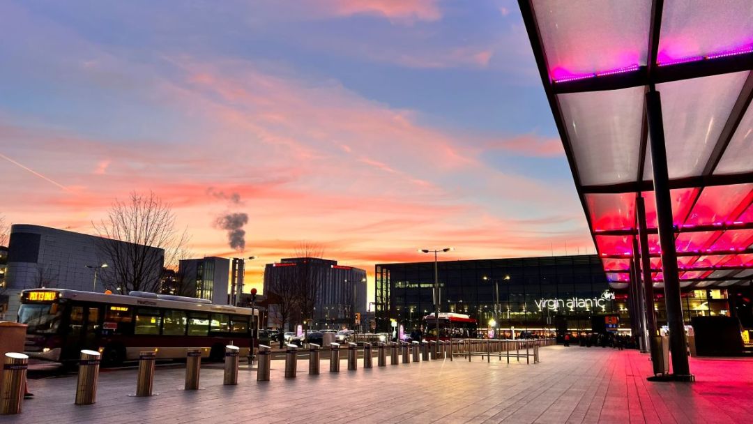 Air traffic control glitch disrupts thousands across the UK